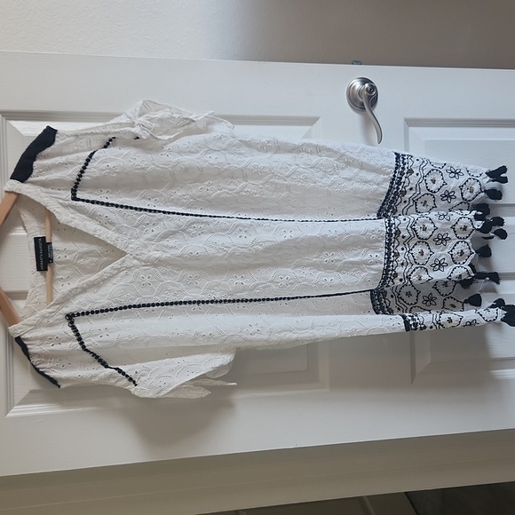 Anthropologie Hemant & Nandita Embroidered Tunic Cut Out Sleeves Eyelet XL - Picture 5 of 9